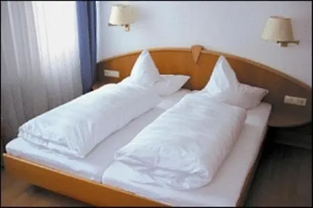 Hotel Landgasthof Birkenfelder Hof Birkenfeld  Buitenkant foto